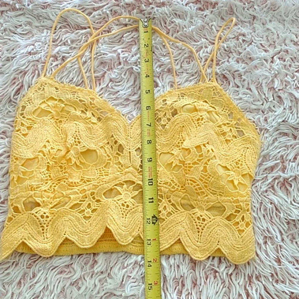 🌟NWT FP buttercup yellow lace eyelet bralette - Picture 8 of 8